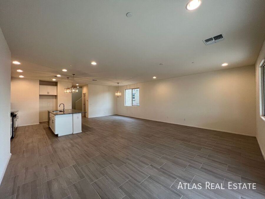 12171 W Amarissa Dr - Photo 2 of 24