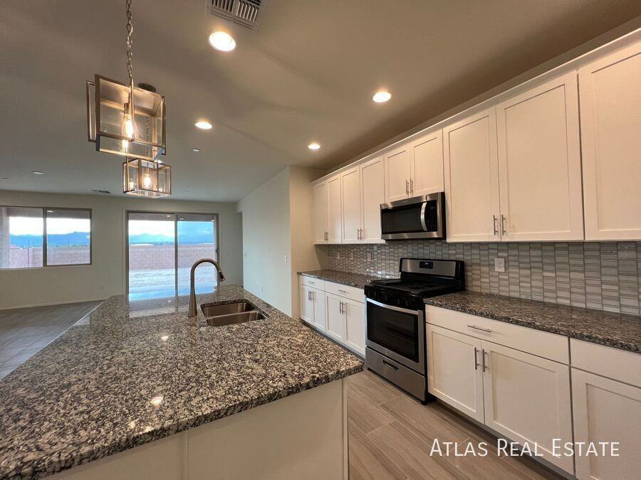 12171 W Amarissa Dr - Photo 3 of 24