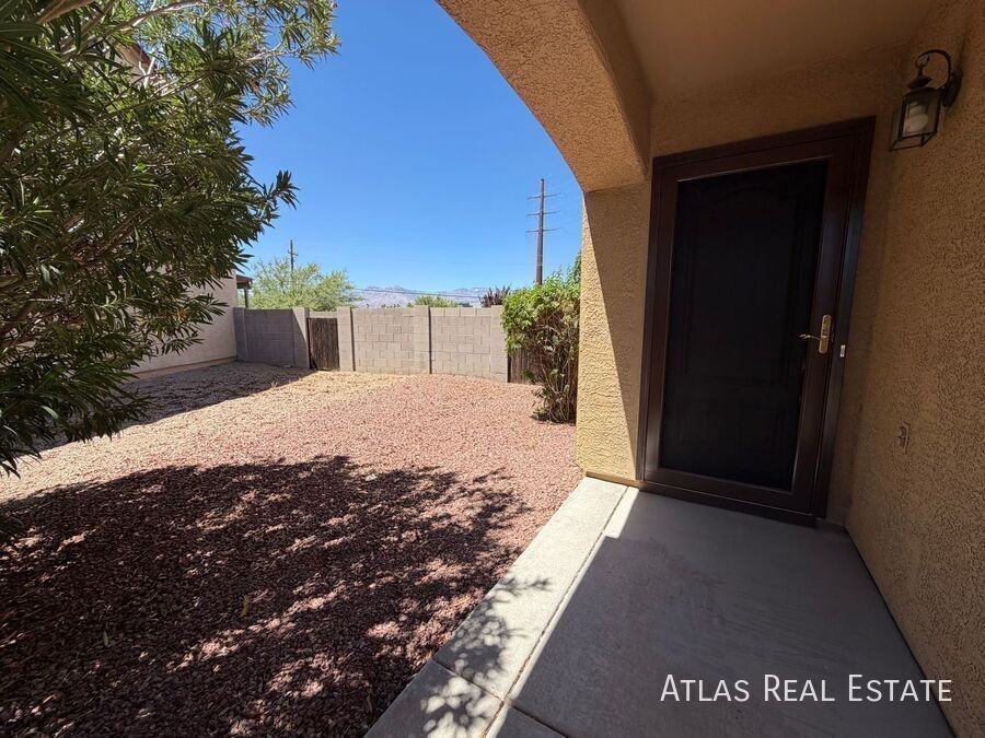 1925 S Mcconnell Dr - Photo 2 of 36