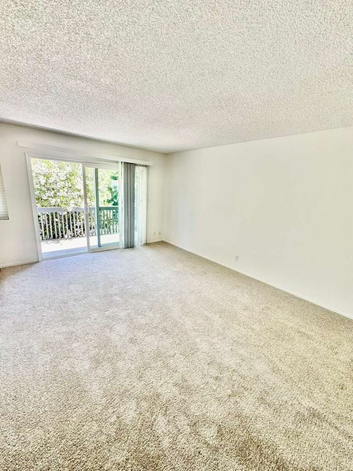 998 Ignacio Blvd #22 - Photo 2 of 13