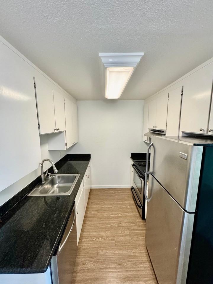 430 Alameda Del Prado #430N - Photo 3 of 15