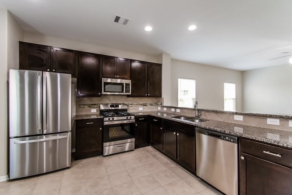 323 Ginseng Ln - Photo 7 of 17