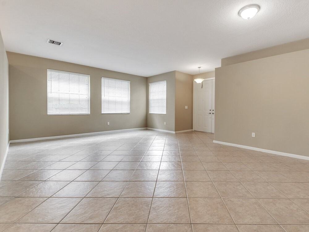 1603 Briar Oak Dr - Photo 4 of 18