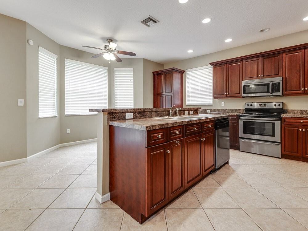 1603 Briar Oak Dr - Photo 5 of 18