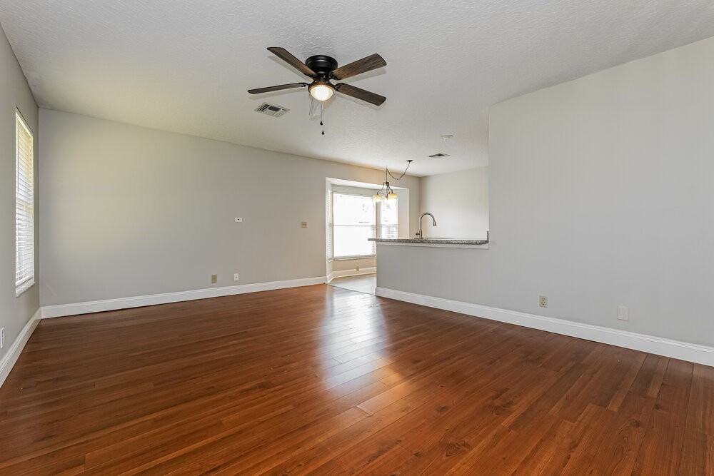 13515 Northumberland Cir - Photo 3 of 16