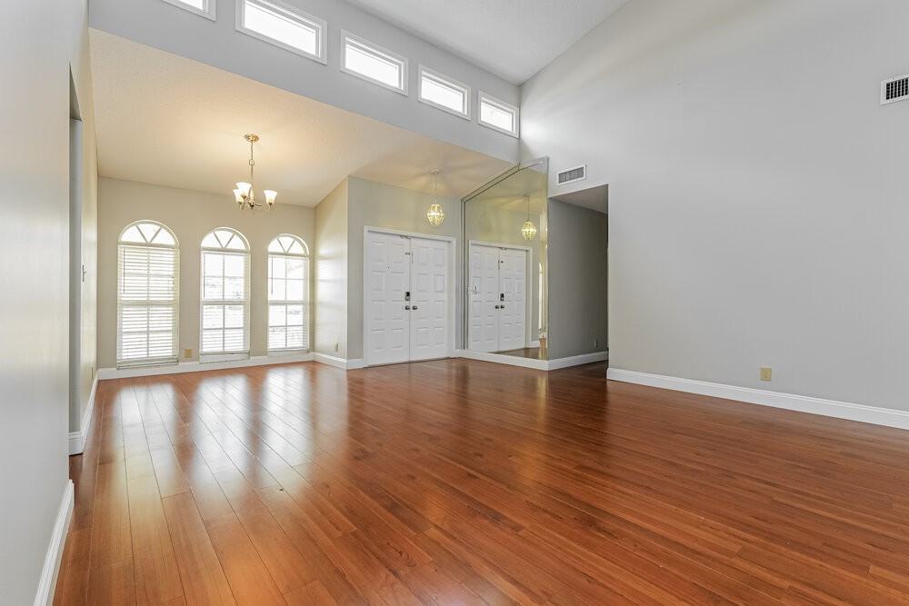 13515 Northumberland Cir - Photo 5 of 16