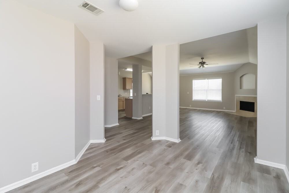 718 Reindeer Dr - Photo 6 of 16