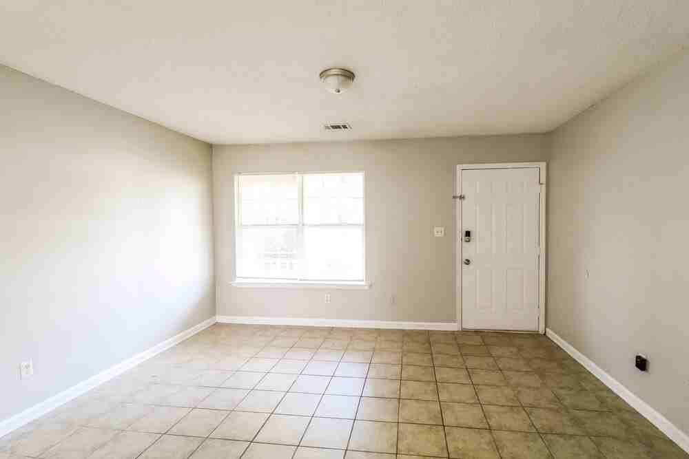 120 Sherwood Loop - Photo 3 of 16