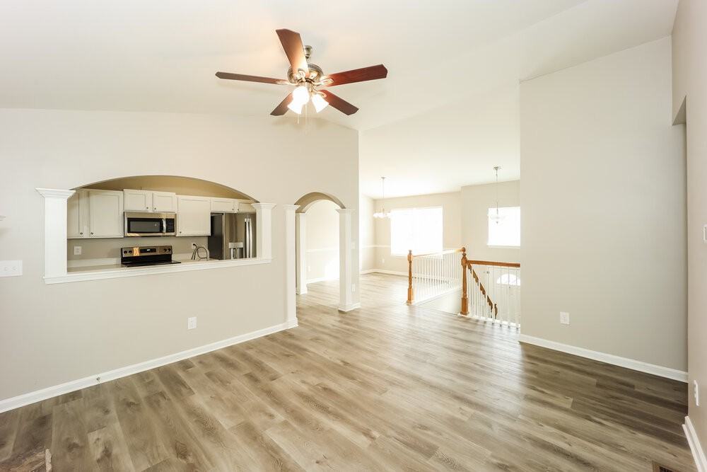 575 Sycamore Dr - Photo 5 of 17