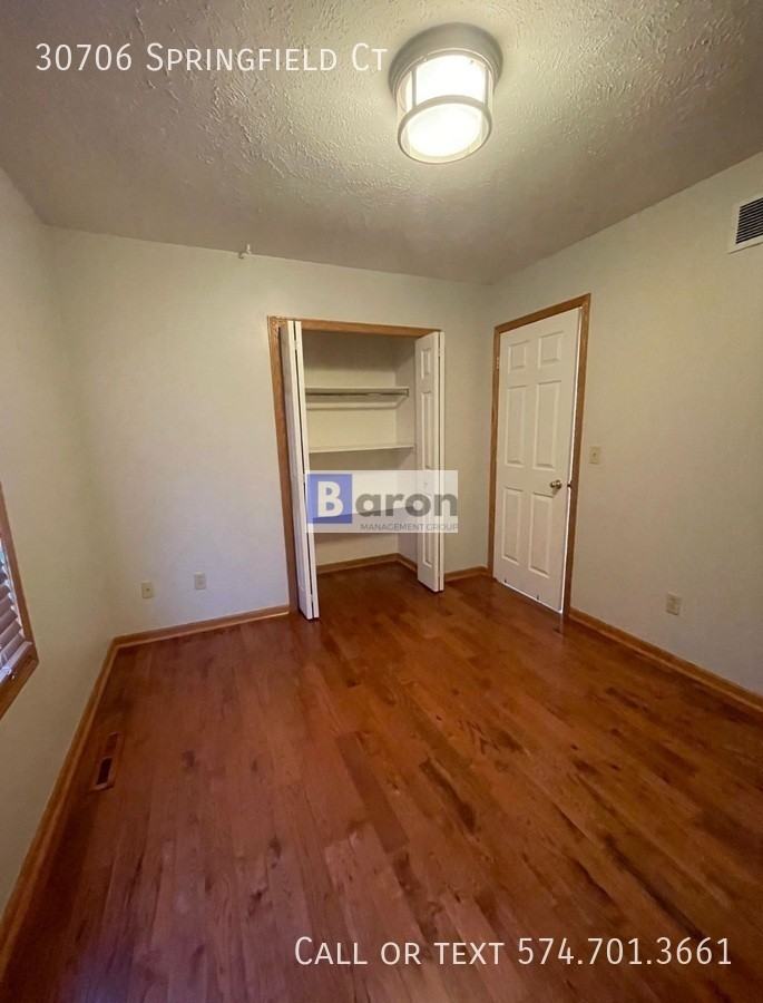30706 Springfield Ct - Photo 5 of 14