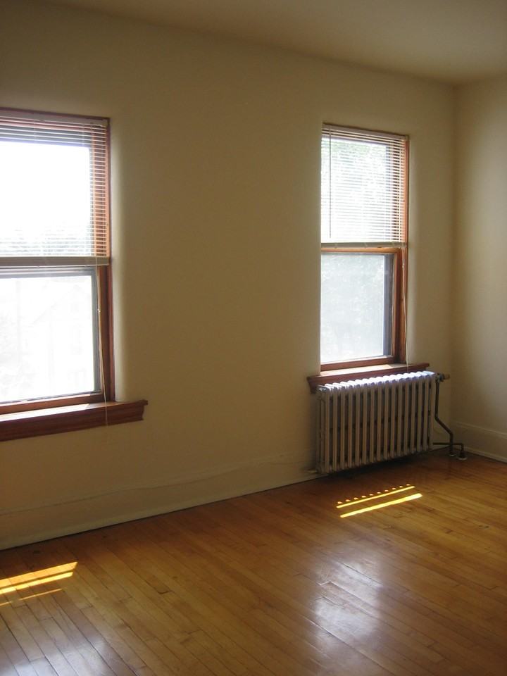 590 Holly Avenue - Photo 6 of 18