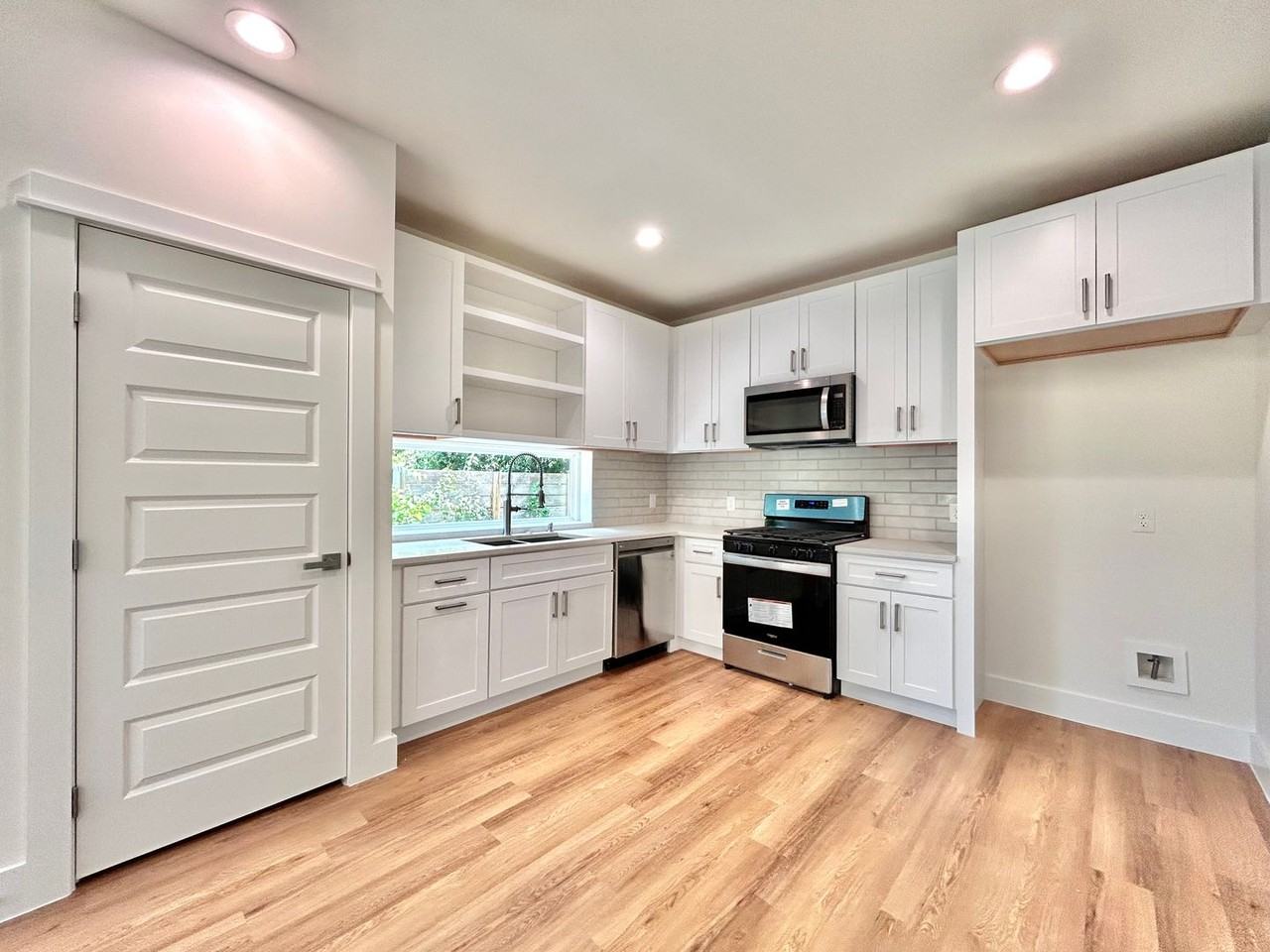 5605 Samuel Huston Ave #2 - Photo 5 of 20