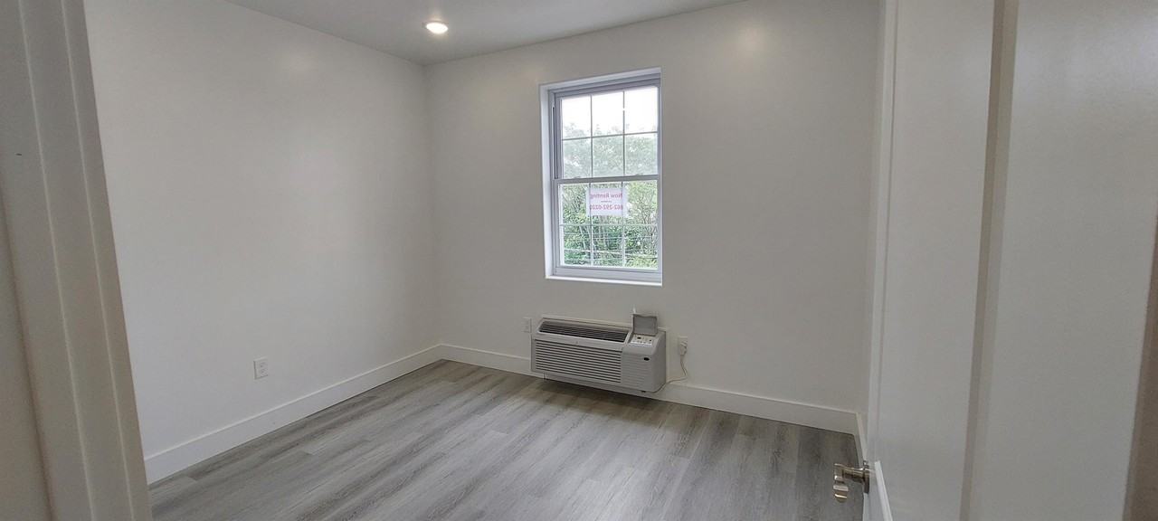 273 Oak StreetApartment # 302 #302 - Photo 6 of 10