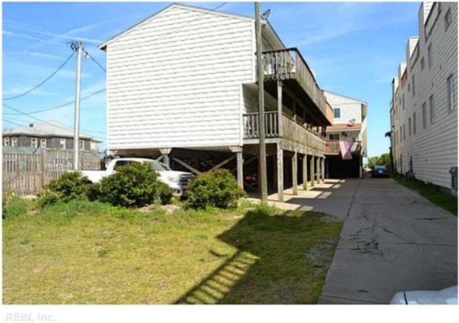 1268 W Ocean View Ave - Photo 4 of 43
