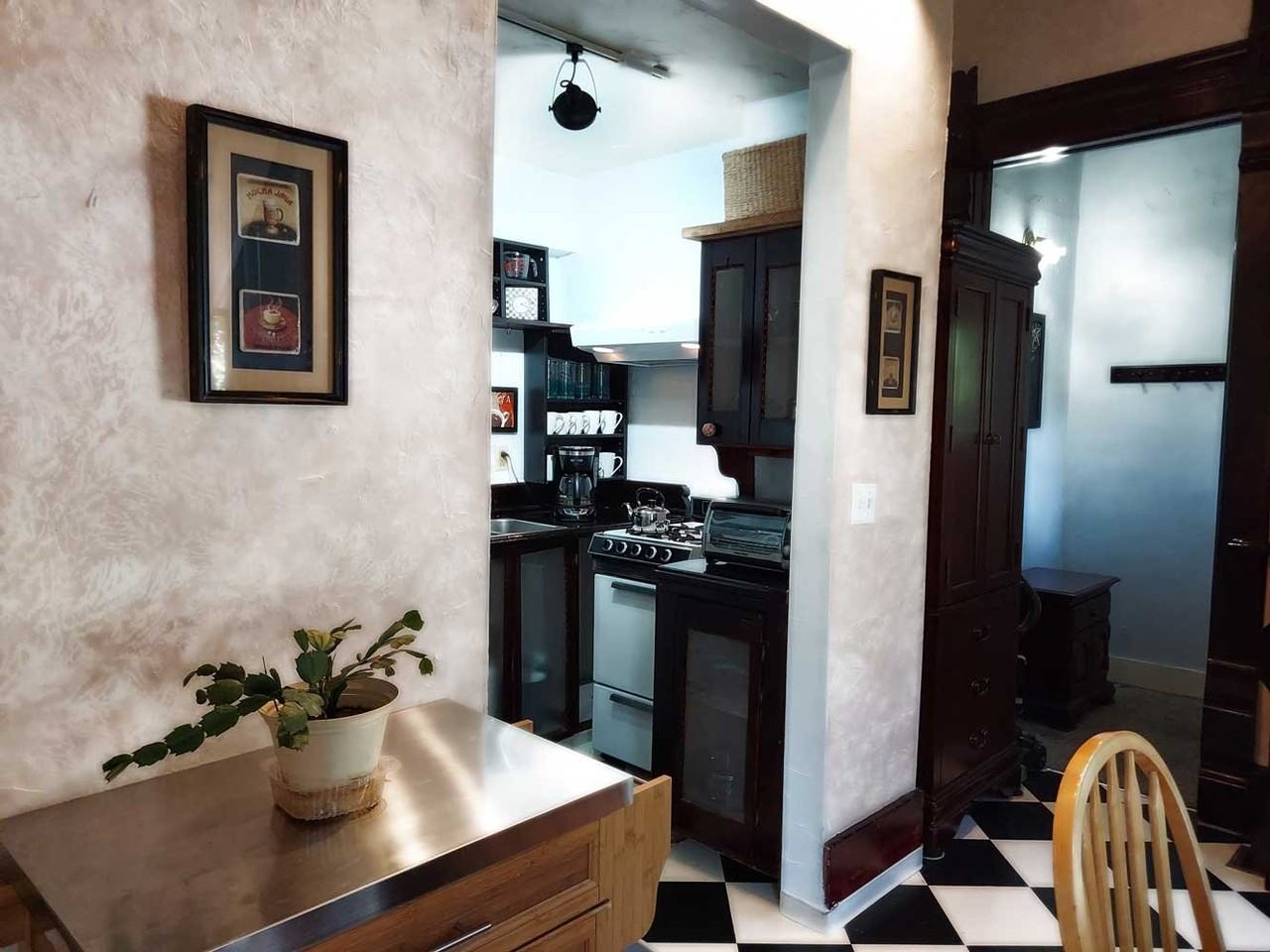 334 E Mulberry St #1 - Photo 6 of 27