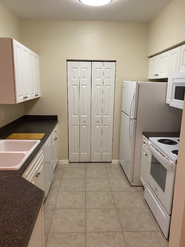 467 Se Kitching Cir - Photo 5 of 21