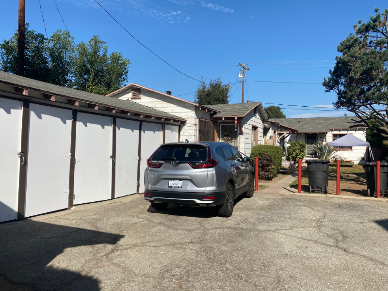 1819 Cedar St - Photo 2 of 14