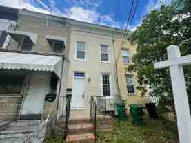 215 9th St #A - Photo 1 of 1
