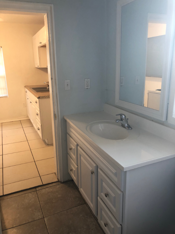 4321 Hargrave St - Photo 6 of 10