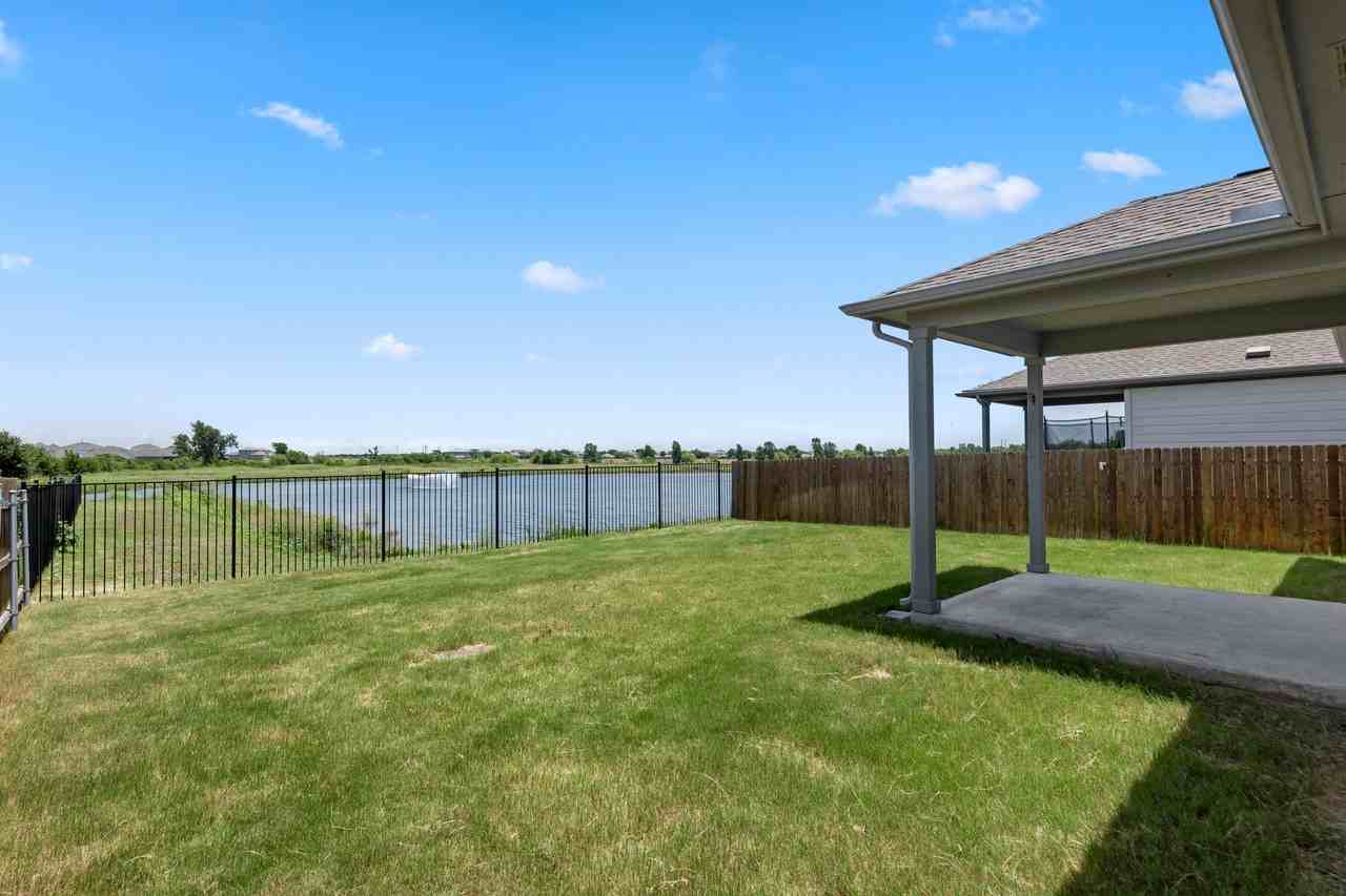 500 Stinchcomb Rd - Photo 4 of 38