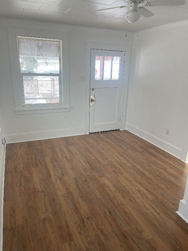 18 W Pacific St - Photo 6 of 16