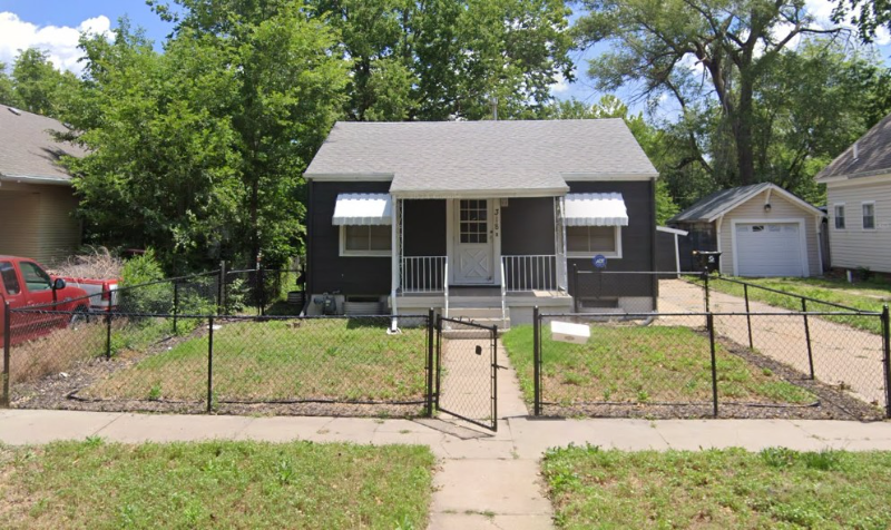 318 N Penn Ave - Photo 2 of 13