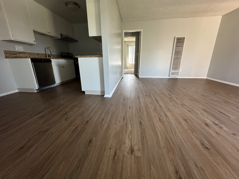 1331 W Central Ave - Photo 6 of 12