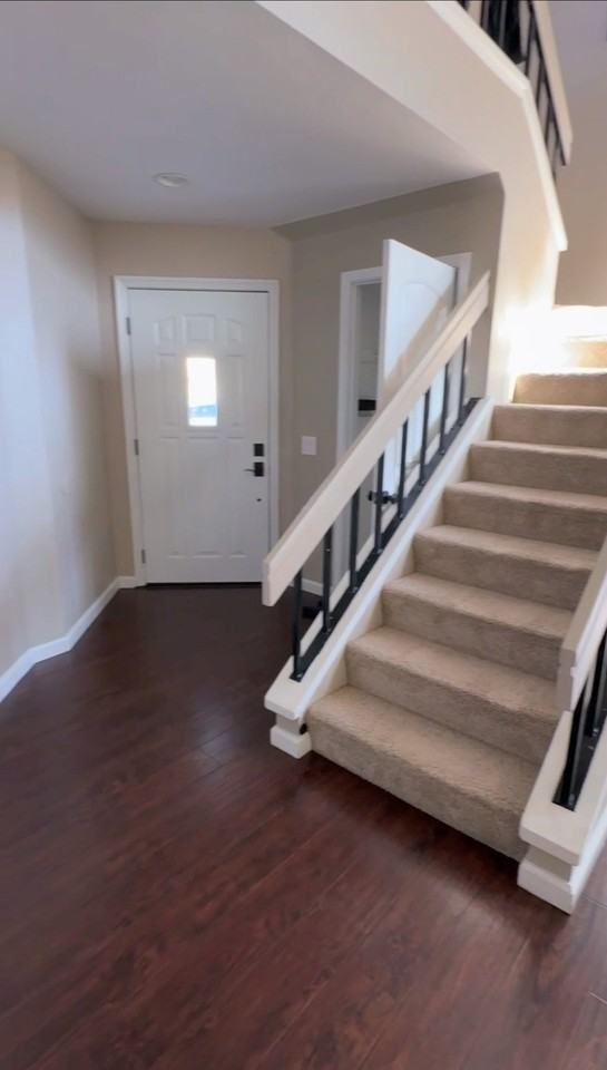 2126 Shoreview Pl - Photo 4 of 35