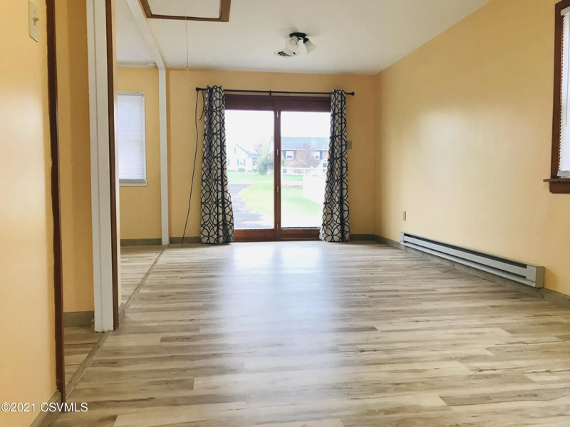 44 N Ardmoor Ave - Photo 3 of 16