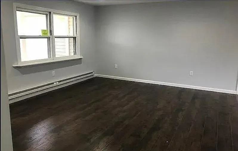 135 Bay Shore Dr - Photo 4 of 7