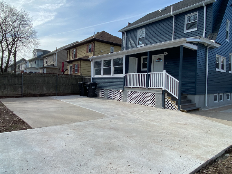 138 Hill St - Photo 2 of 12