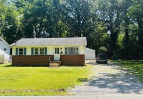 featured image of 201 N Holly Ave