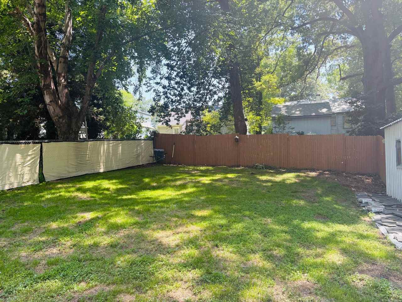 201 N Holly Ave - Photo 3 of 14