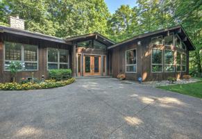 featured image of 174 72nd St