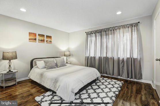 249 Hampshire Dr - Photo 5 of 9