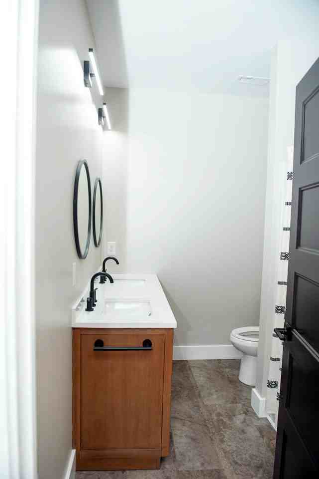 108 E Catawba St #C - Photo 4 of 6