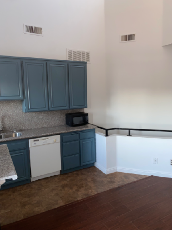 2436 Federal Ave #8 - Photo 5 of 19