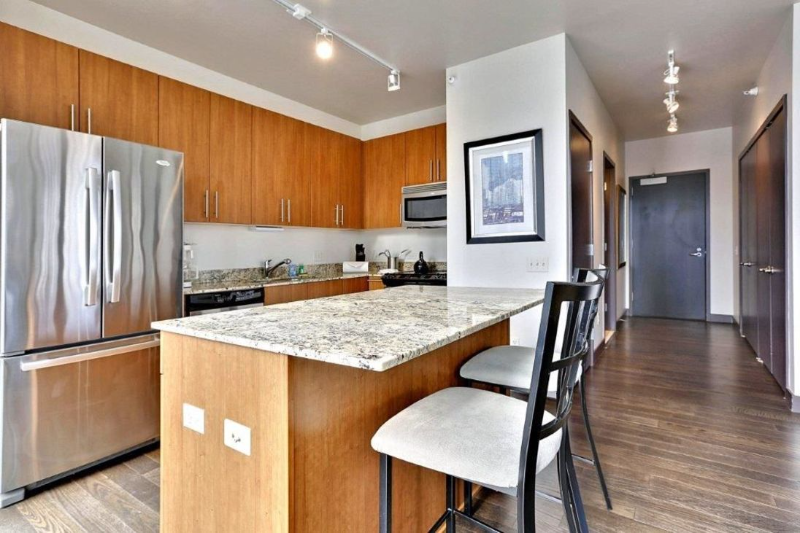 450 N State St #1509 - Photo 2 of 12