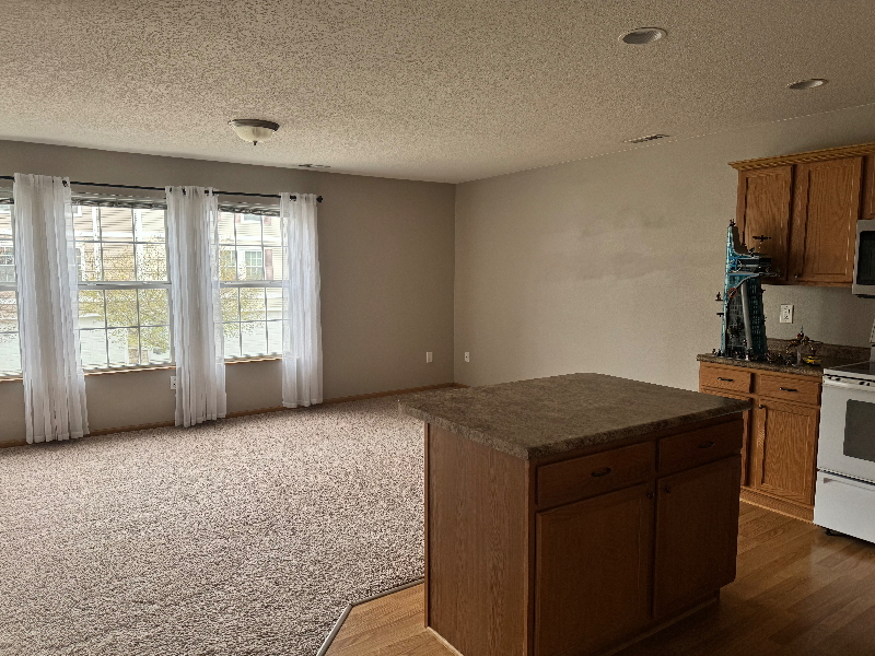 3032 Sw Arlan Ln - Photo 3 of 13