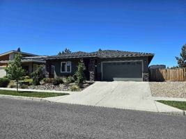 featured image of 629 Nw Rimrock Dr