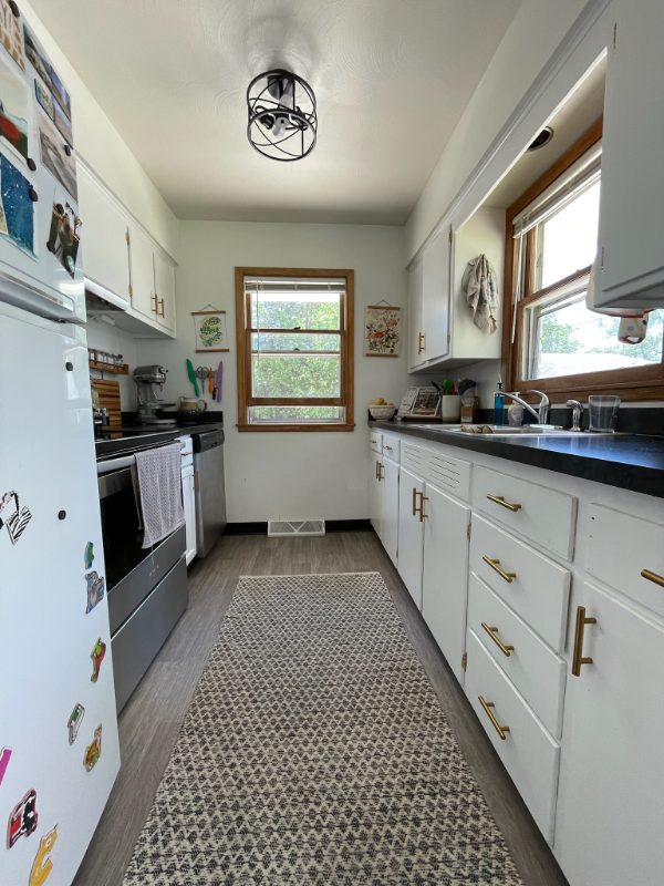 843 S 45th St #843 - Photo 3 of 19