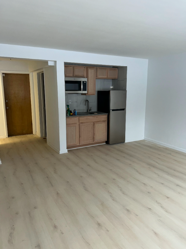 3530 214th St #6 - Photo 3 of 3
