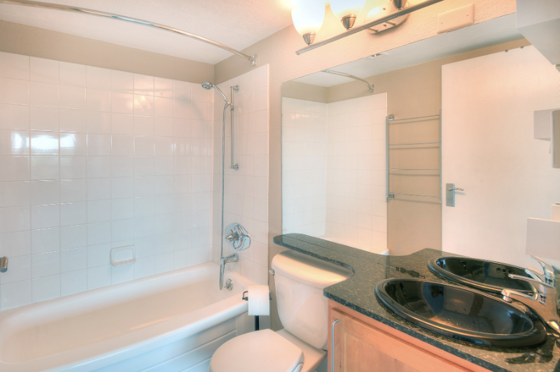 417 E Kiowa St #707 - Photo 7 of 14
