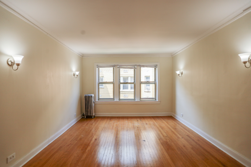 1631 W Lunt Ave #1 - Photo 7 of 11