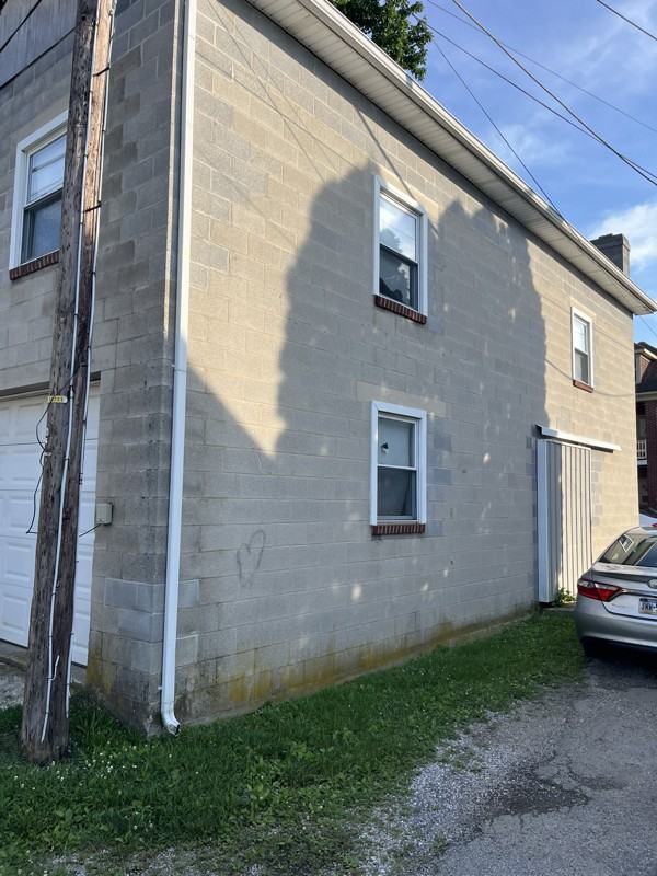 536 S Franklin St - Photo 3 of 14