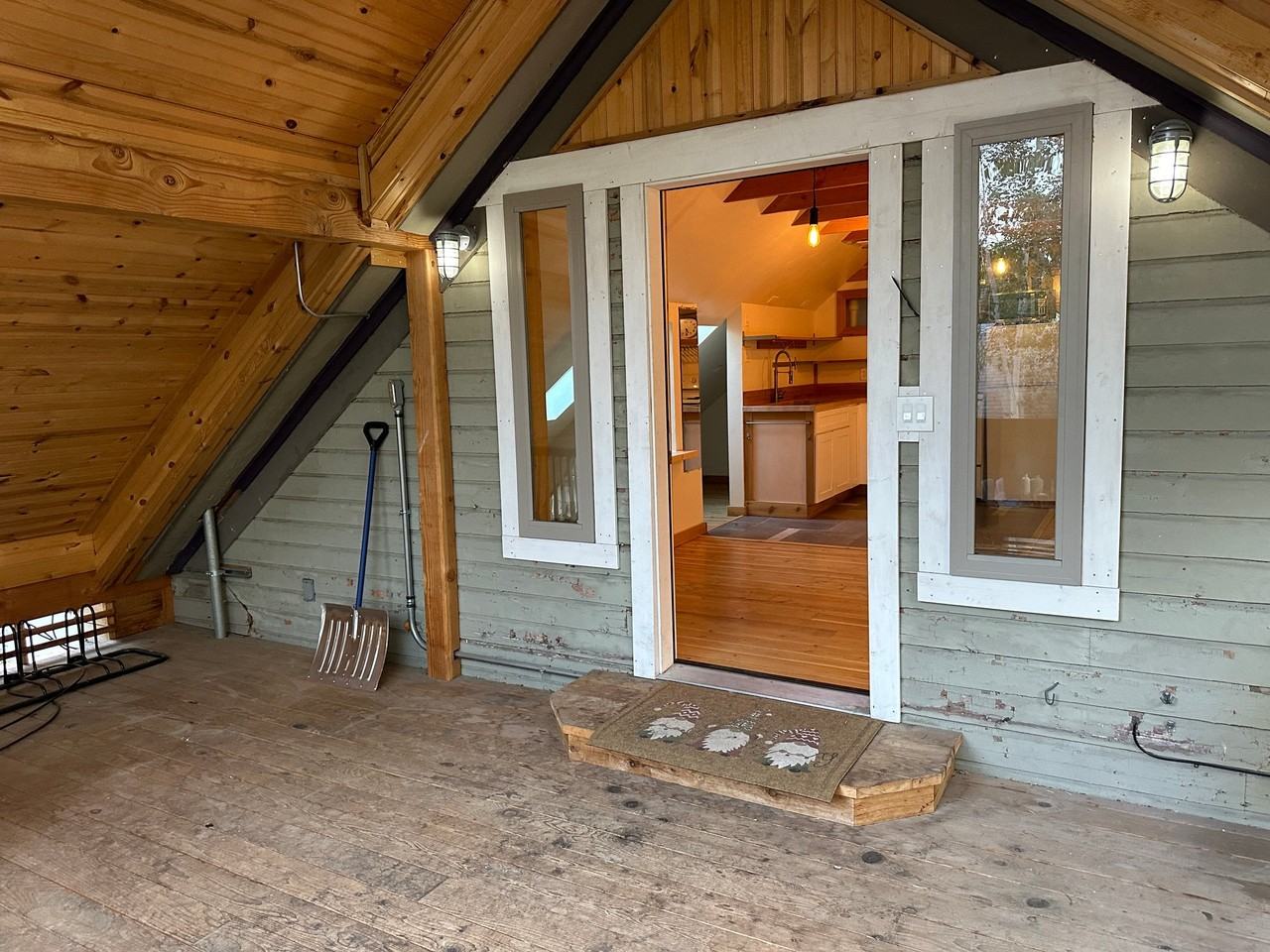 103 S 8th Ave - Photo 2 of 5