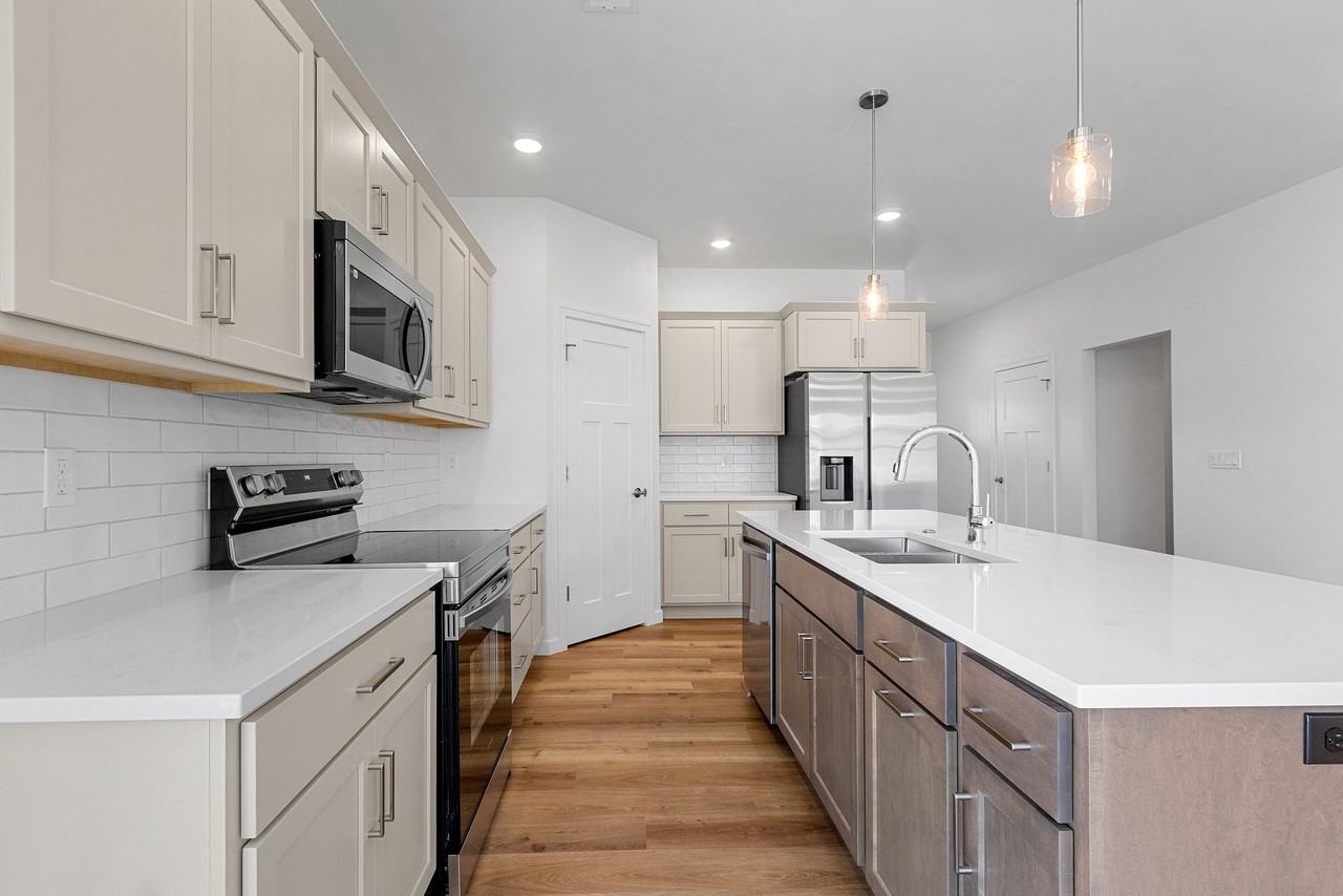 2711 Sachet Pl - Photo 3 of 20
