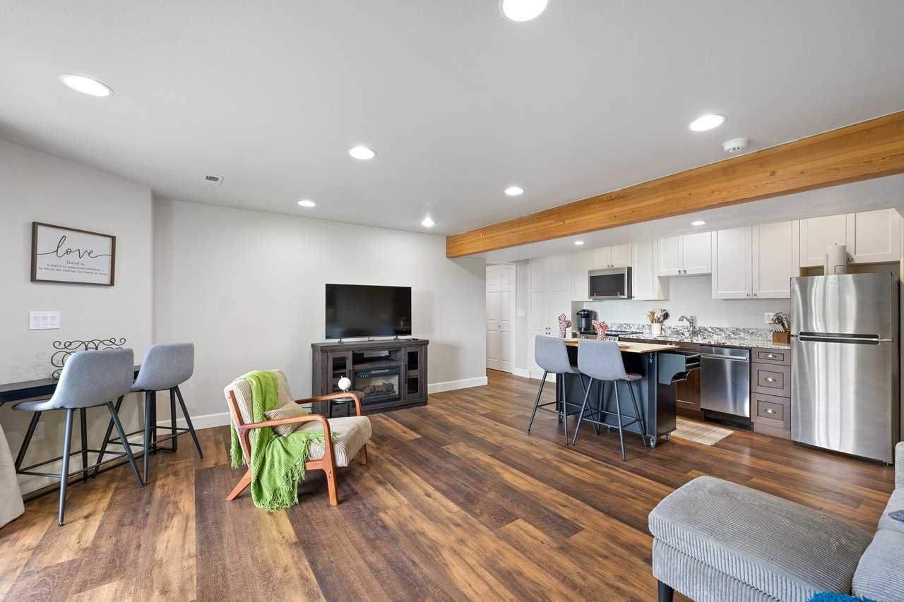 3317 S Eastern Rd #A - Photo 4 of 15