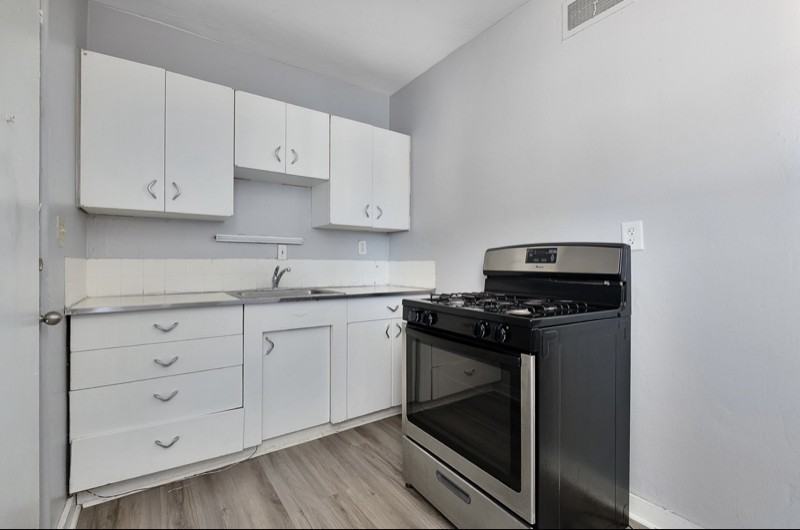 474 E Norwich Ave #E - Photo 7 of 18