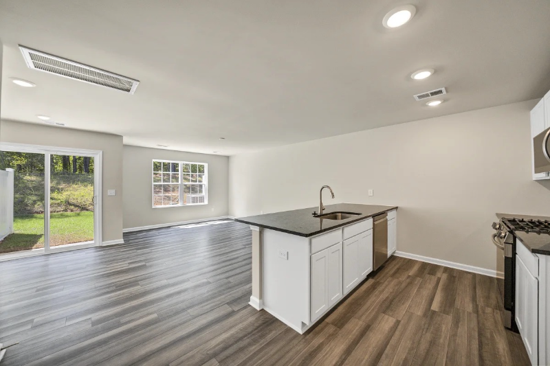 29 Regent St Unit B - Photo 2 of 19